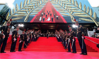 Červený koberec v Cannes